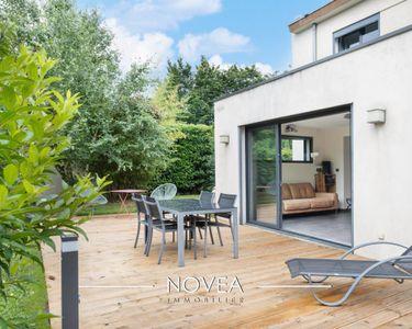 Maison 800 000 € - 198 m²