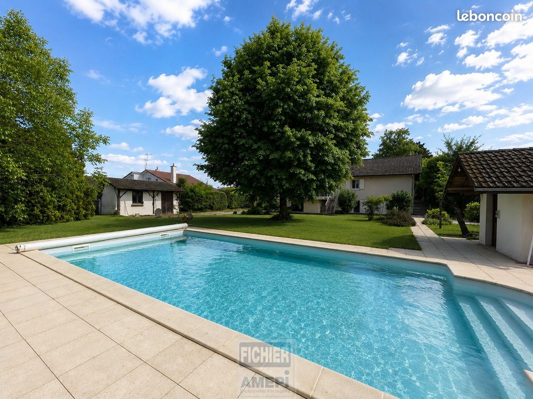 Maison 5 pièces 160 m² · à Saint-Julien · 160 m² · 399 000 €