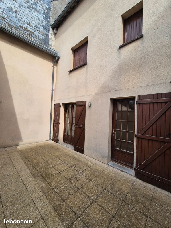 Maison 4 pièces 81 m² · à Châtillon-Coligny · 81 m² · 75 000 €