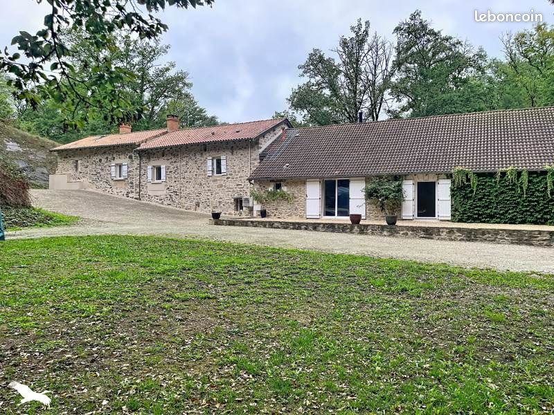 Maison 4 pièces 215 m² · à Saint-Romain-et-Saint-Clément · 215 m² · 549 675 €