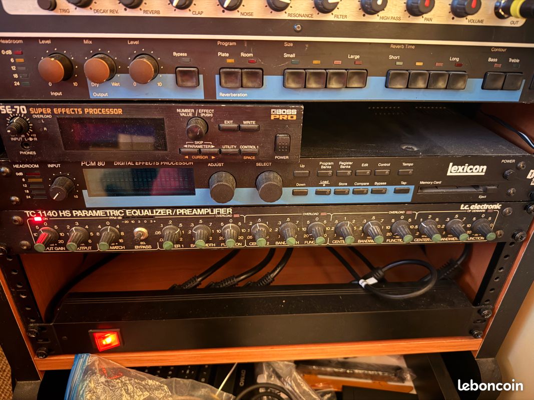 TC 1140 Parametric Equalizer (image 1)