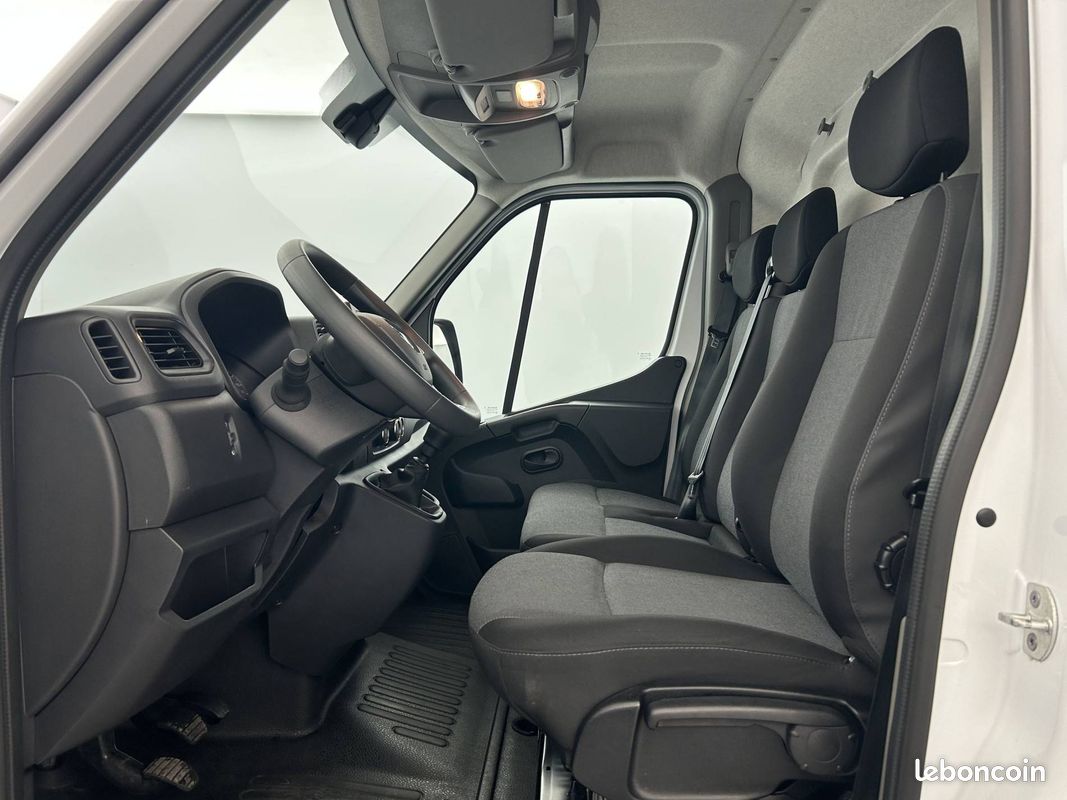 Renault master fgn trac f3500 l2h2 blue dci 135 confort (image 14)