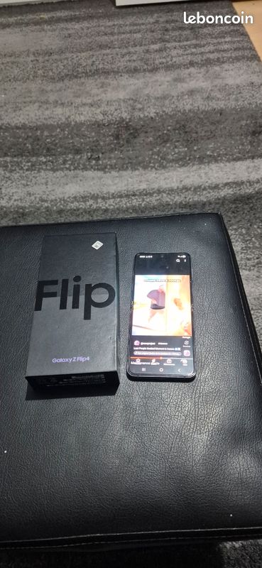 Téléphone Samsung Z flip 4 (image 3)