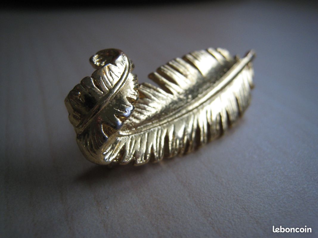 Belle Broche Ancienne En Métal Doré - Forme Feuilles - Bijou Vintage Occasion