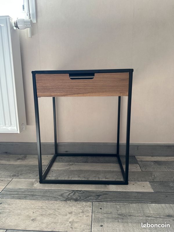 Table de chevet (image 1)
