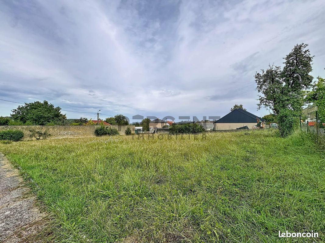 Terrain 1241 m² · à Dom-le-Mesnil · 1 241 m² · 55 000 €