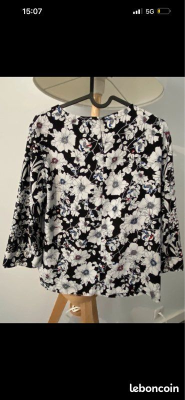 Blouse chemisier fleuri esprit Vêtements