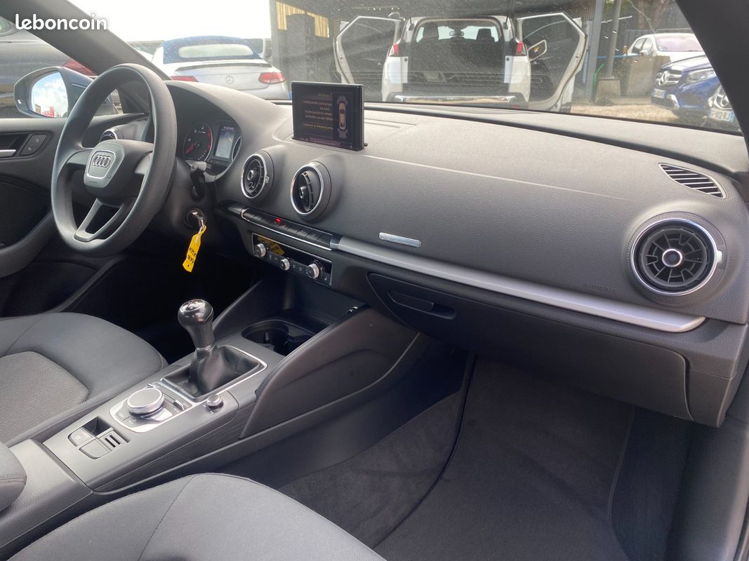 Audi A3 BERLINE BUSINESS 1.6 TDI Business line (image 18)