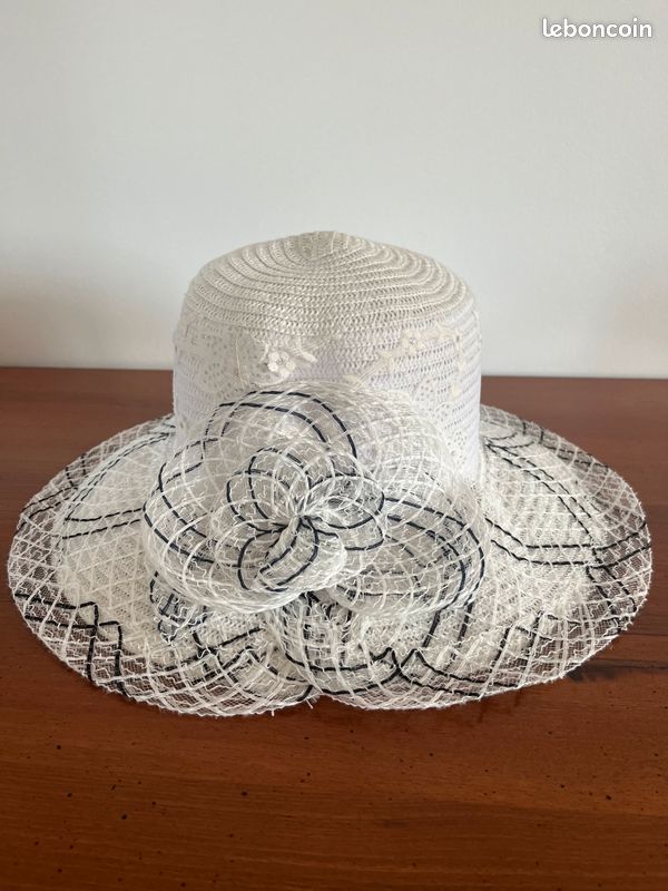 Lot De 2 Chapeaux Femmes Multicolores - Acrylique, Style Soleil - Taille Unique - Occasion