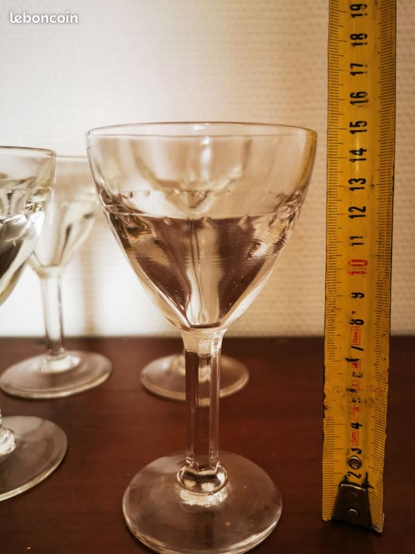 Lot 4 verres à vin ancien (image 3)