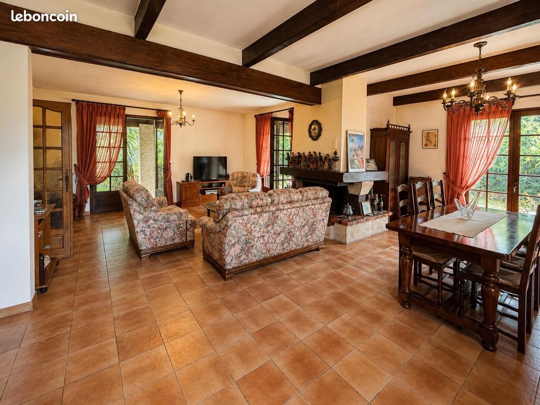 Maison 6 pièces 135 m² · à Nîmes · 135 m² · 349 000 €