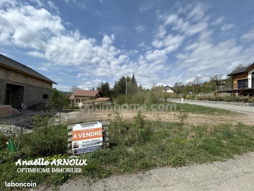 Terrain 538 m² Saint Jean Saint Nicolas · à Saint-Jean-Saint-Nicolas · 69 500 €