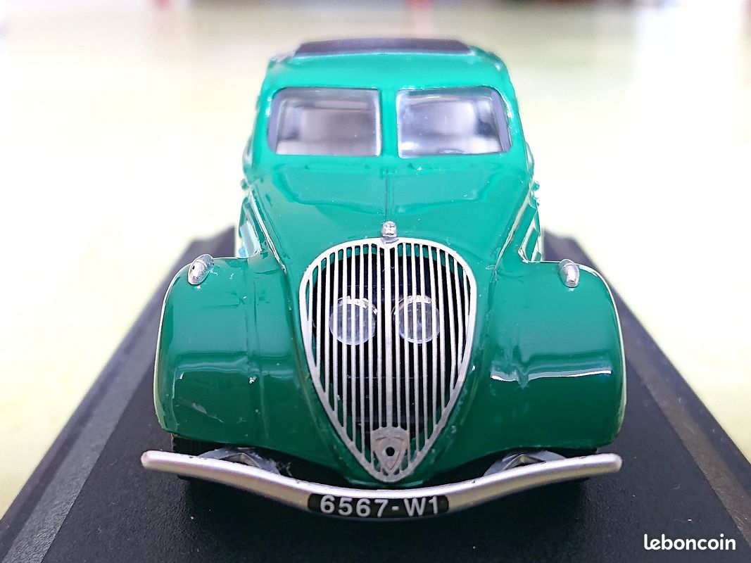 Peugeot 402 Norev 1/43 - Collection