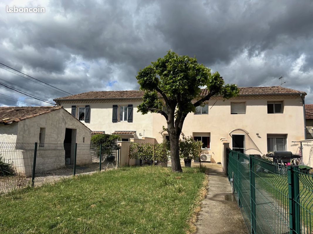 Appartement 4 pièces 94 m² · à Montélimar · 94 m² · 960 €