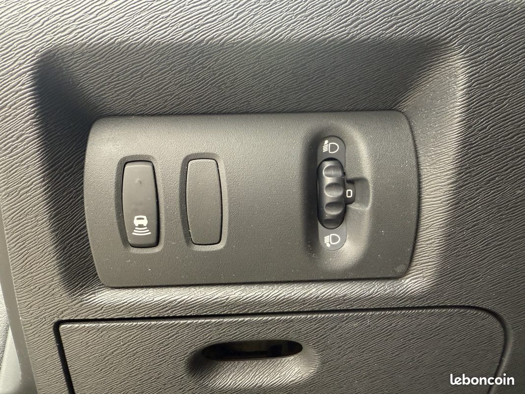 Renault kangoo ii 1.2 tce 115ch 3 places gps clim 2019 (image 13)