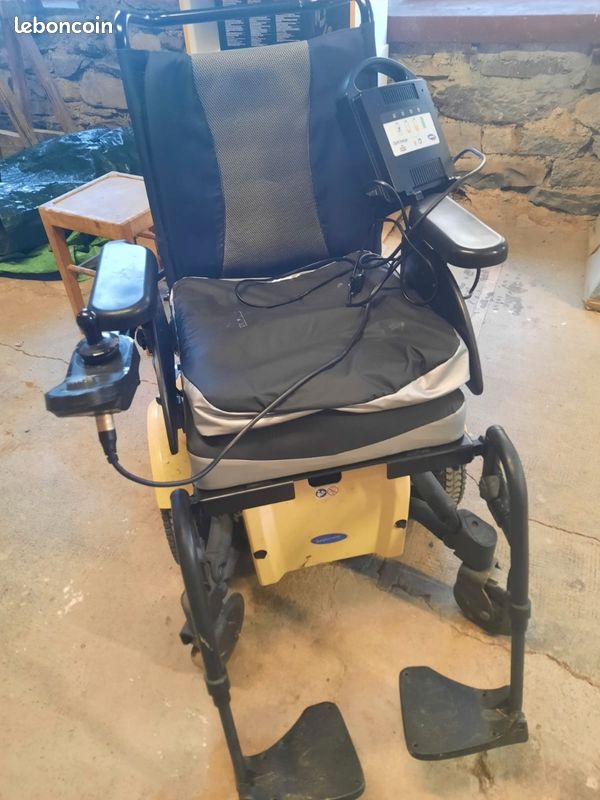 Fauteuil roulant électrique invacare (image 1)