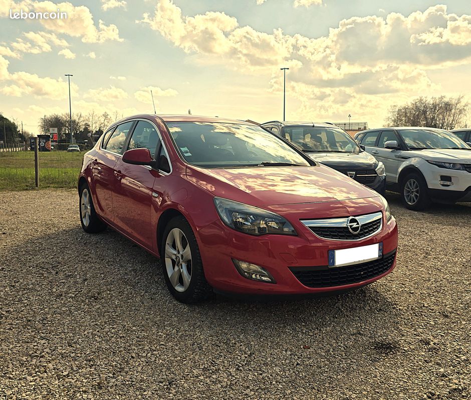 OPEL Astra J Hatchback (F68) 1.7 CDTI 125 cv (image 4)