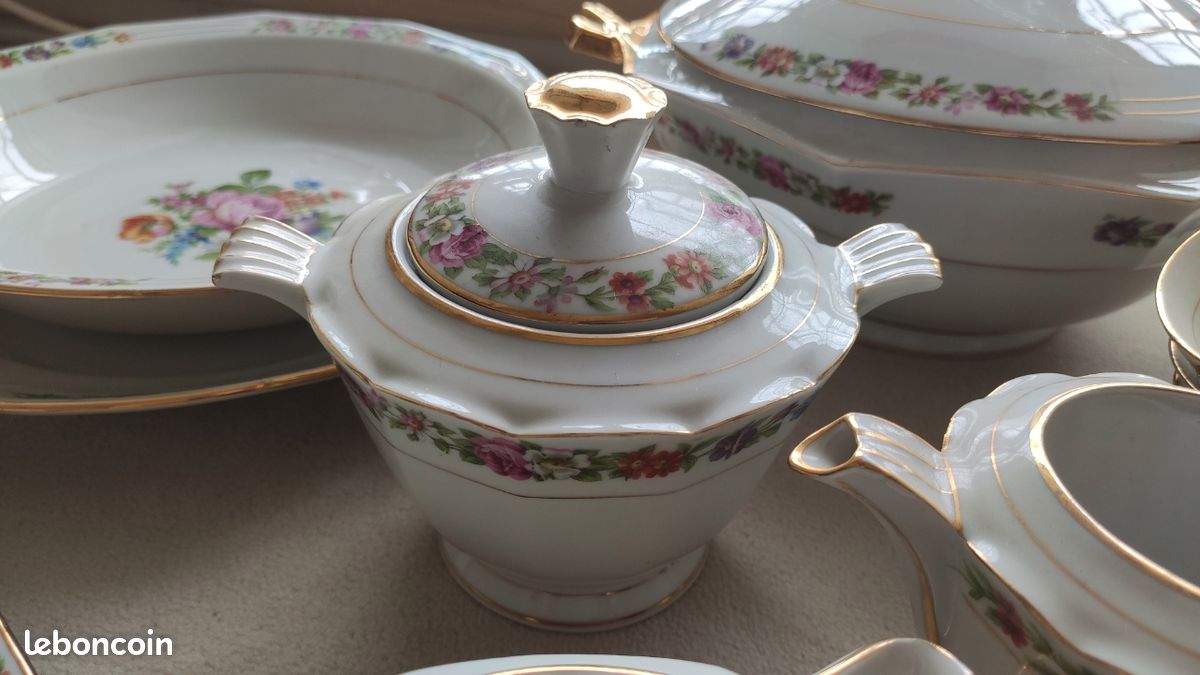 Lot Vaisselle ancienne vintage 58 pièces Porcelaine de Limoges floral et dorures (image 7)