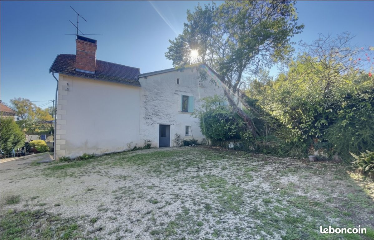 Maison 15 pièces 275 m² · à Lisle · 275 m² · 286 000 €
