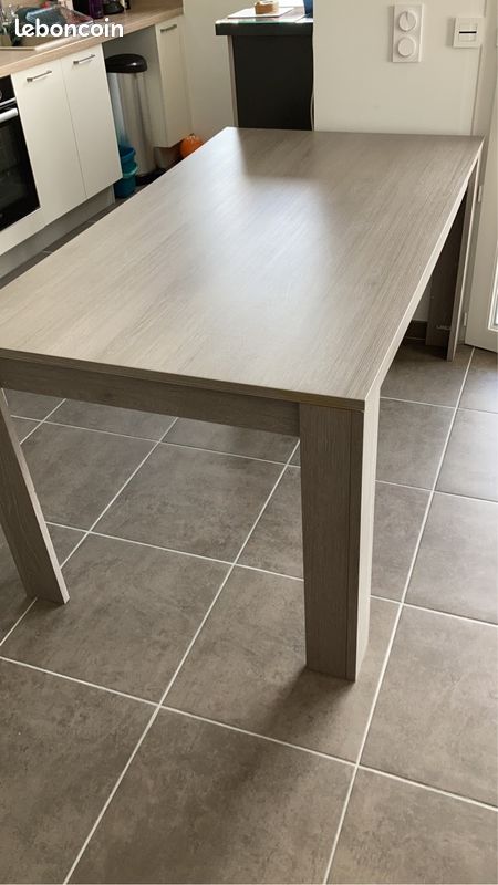 Table à manger (image 1)