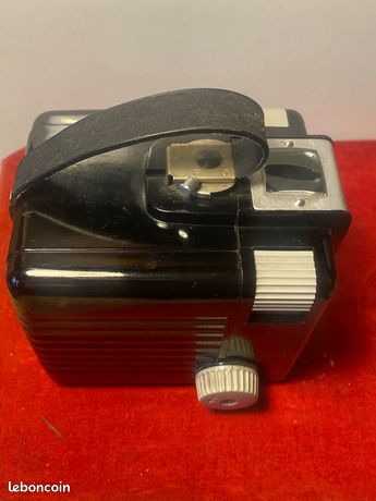 ANCIEN APPAREIL PHOTO Kodak six-20 Brownie c avec sa sacoche. EUR 8,50
