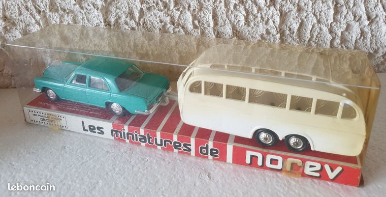 Miniature NOREV – Mercedes 250 SE Avec Caravane Hénon, Orange, échelle 1/43