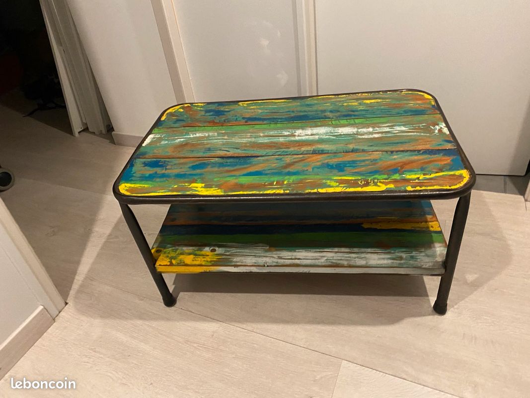 Table basse multicolore (image 1)