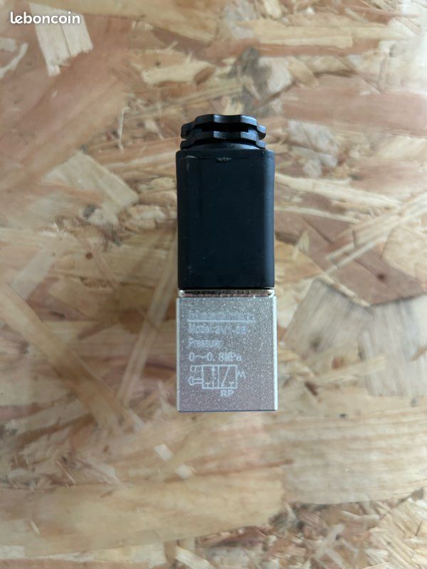 Électrovanne Pneumatique 2 Voies 12V DC 1/8" - Normalement Fermée Aluminium, Solénoïde Électrique Robuste
