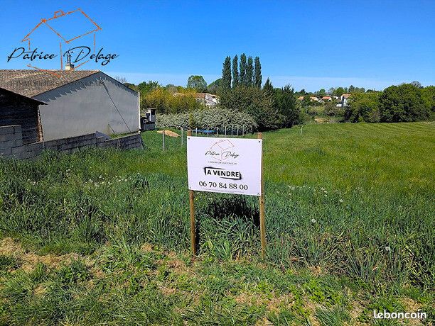 Terrain 3979 m² · à Bussac-sur-Charente · 55 000 €