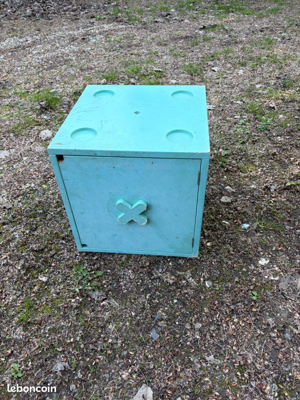Cube en bois bleu turquoise (image 1)