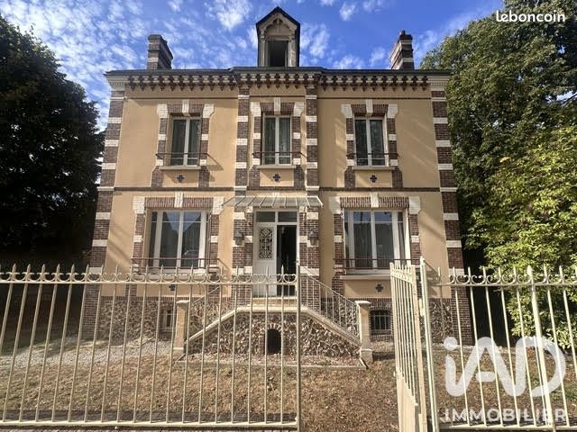 Maison 9 pièces 183 m² · à Dreux · 183 m² · 415 000 €