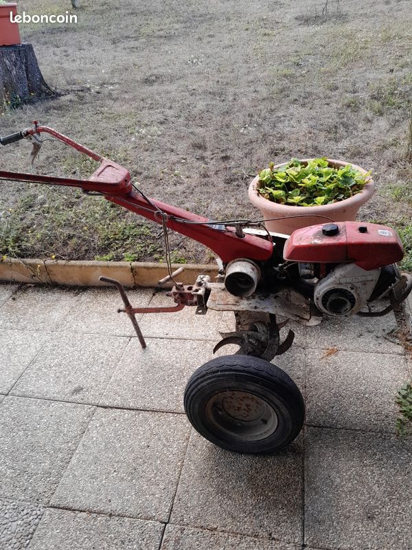 Motoculteur iseki pour pièce ou remettre en état (image 1)