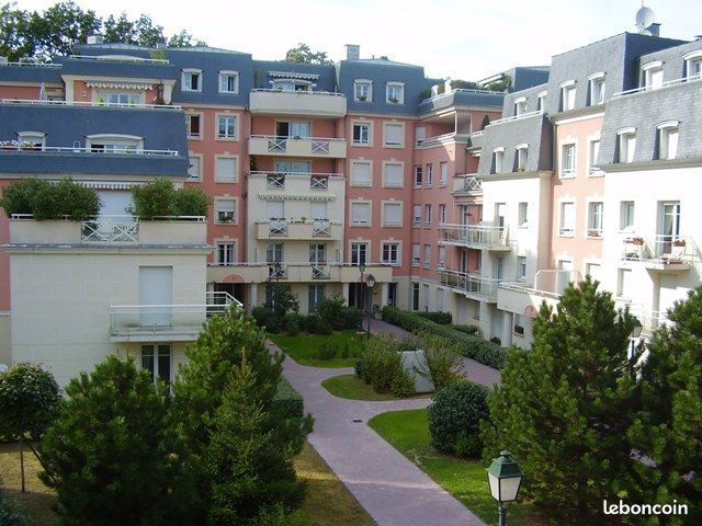 Appartement 3 pièces 74 m² · à Meaux · 74 m² · 1 090 €