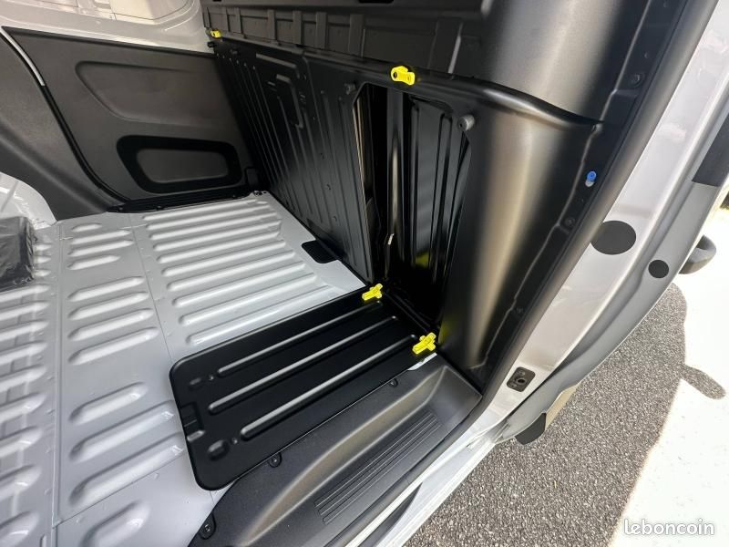Citroen Berlingo Van M 650kg BlueHDi 100ch S&S Pack Premium Connect (image 6)