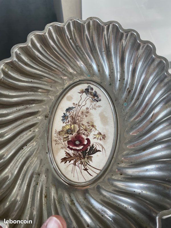 😜Cadeau :Corbeille à fruits ou à pain ancienne en métal et centre en porcelaine fleuri à petit prix (image 2)