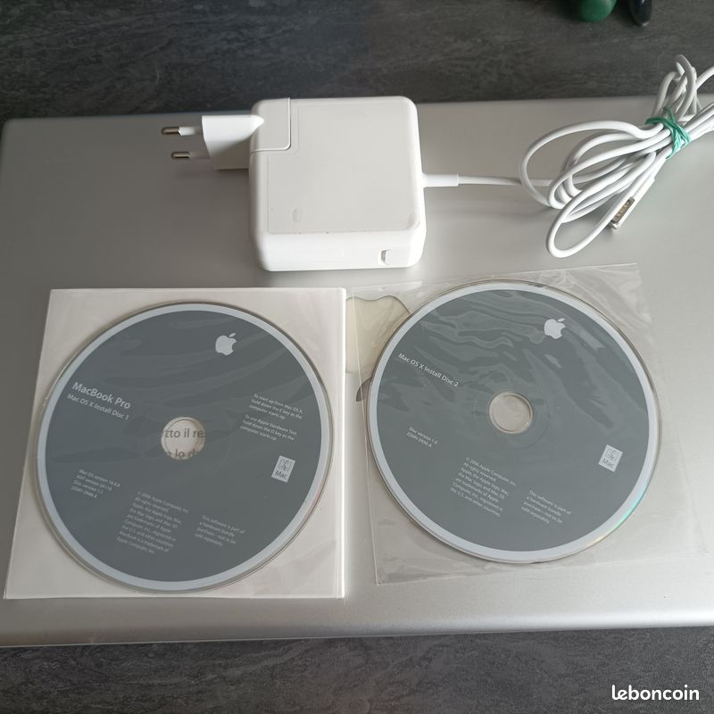 Apple MacBook Pro (image 3)