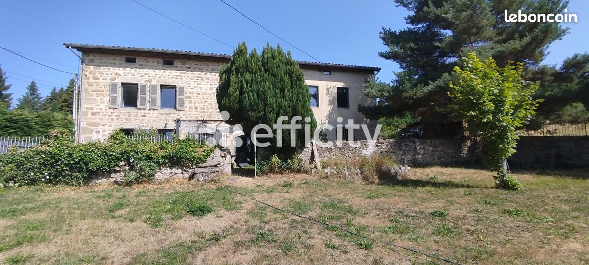 Maison 8 pièces 250 m² · à Usson-en-Forez · 250 m² · 320 000 €