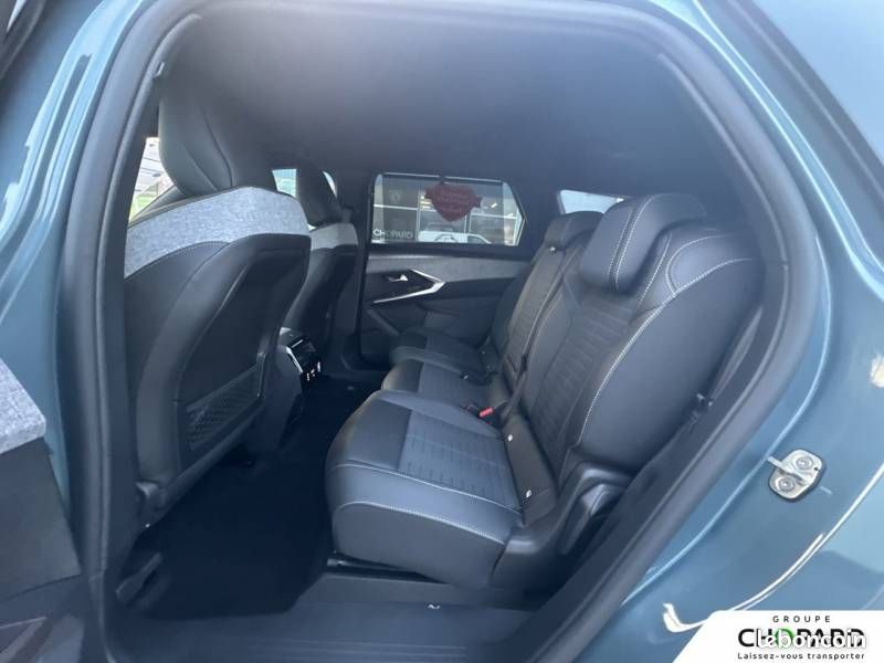 Peugeot 5008 Plug-in Hybrid 225 ch e-DCS7 GT (image 18)