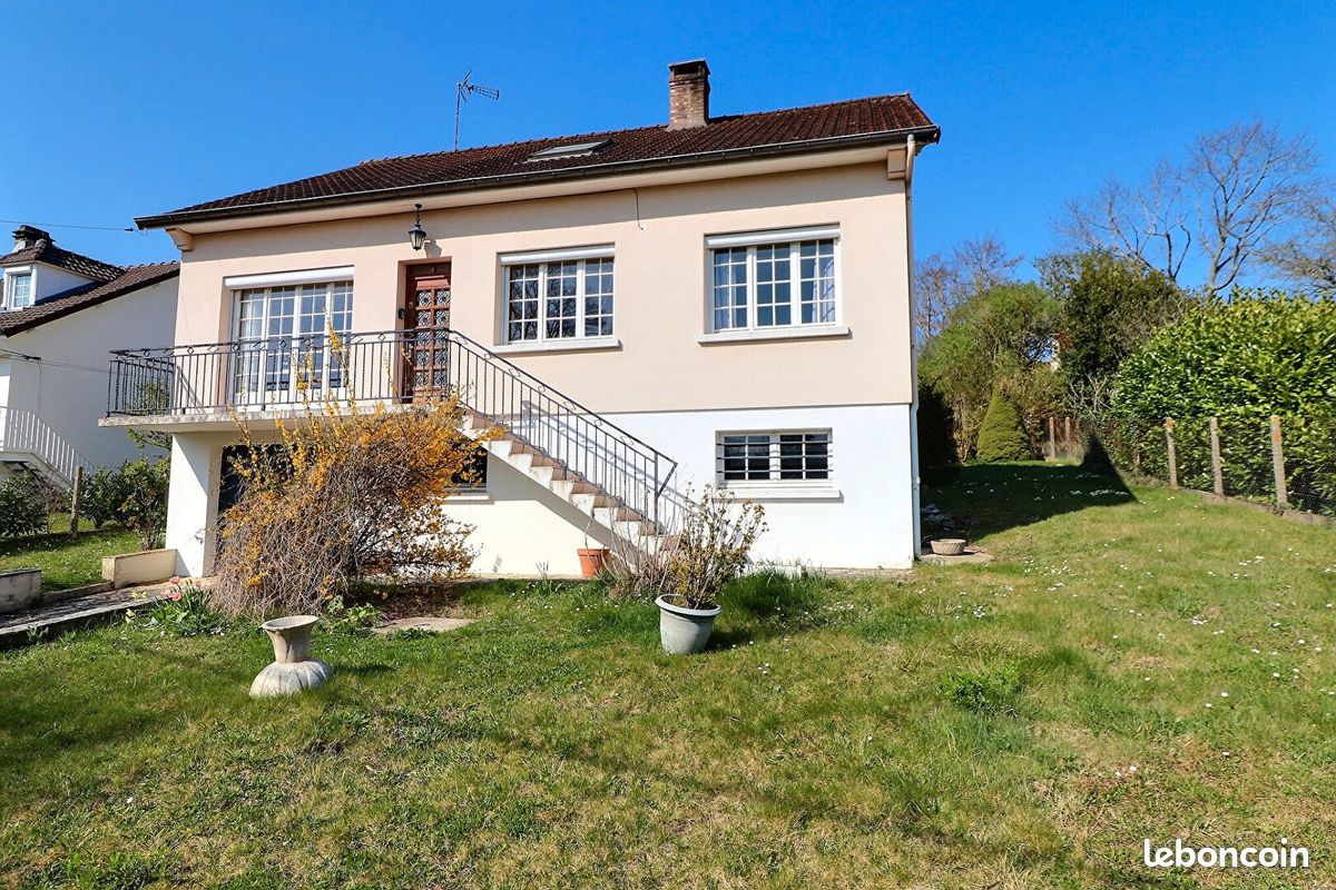 Maison 7 pièces 140 m² · à Saint-Arnoult-en-Yvelines · 140 m² · 280 000 €