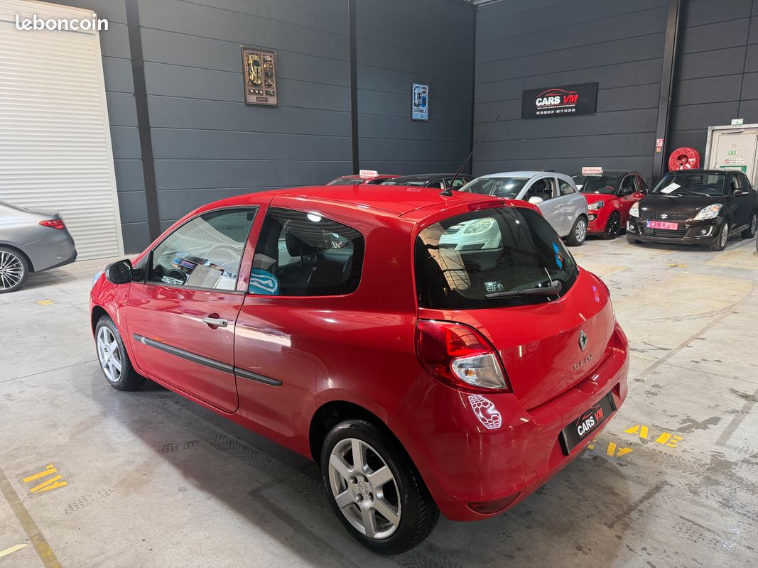 Renault Clio (image 7)