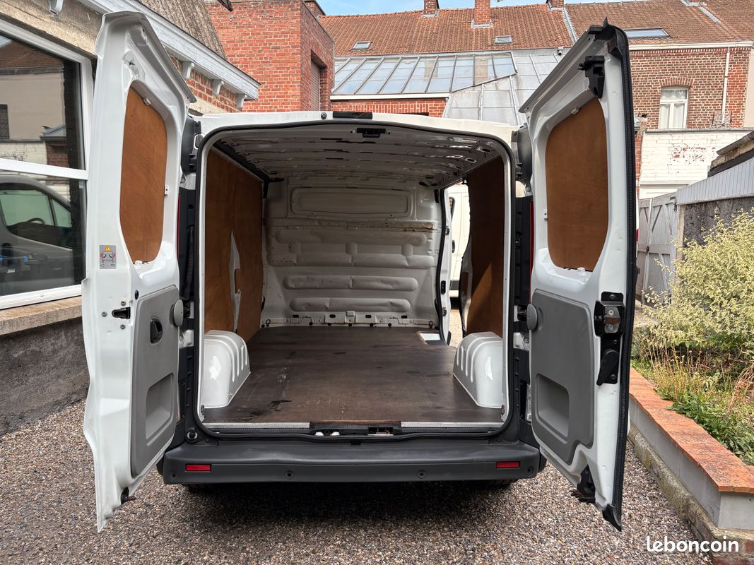 Renault Trafic L2H1 2.0l DCi 115cv (image 4)