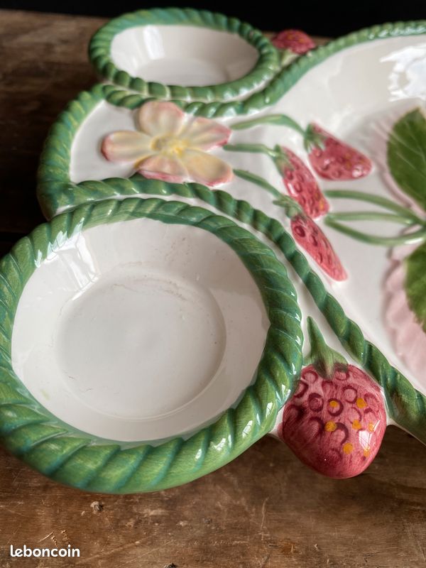 Plat à Fraises Ancien – Passoire En Céramique Barbotine – Blanc Rouge Vert