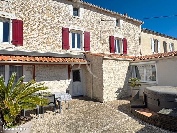 Maison de village 8 pièces 160 m²