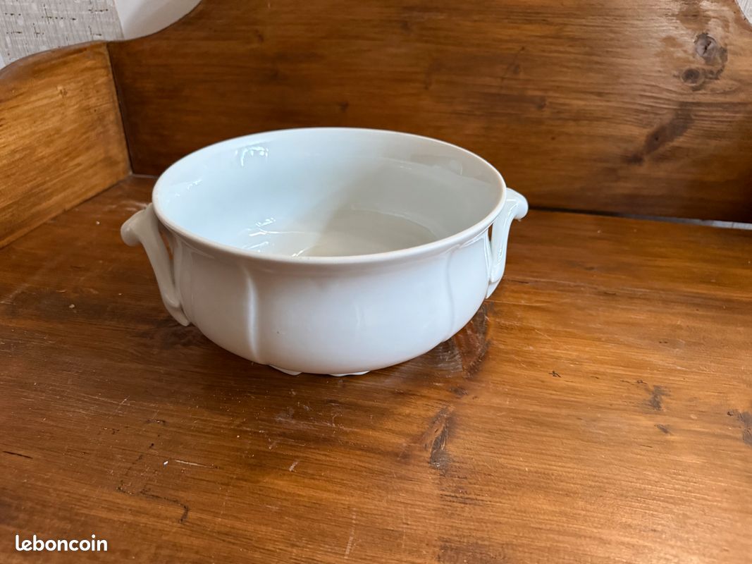 Soupière Blanche ancienne Longchamp (image 1)