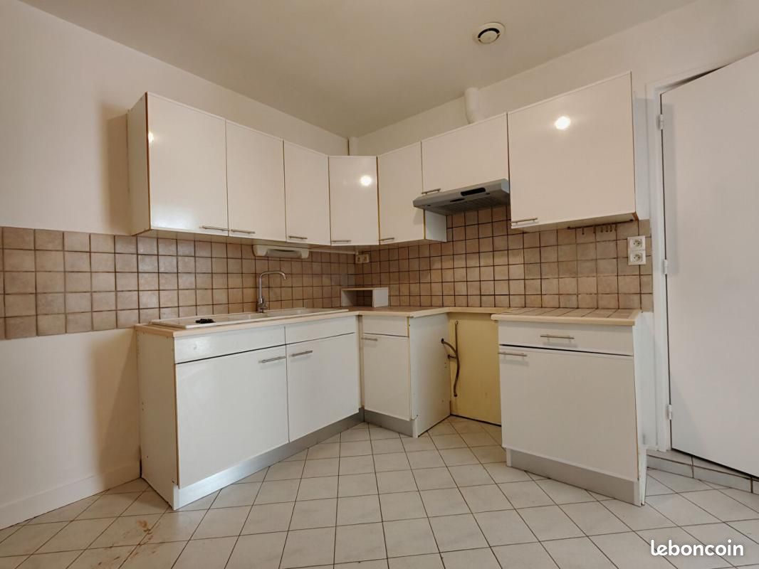 Appartement 1 pièce 39 m² · à Rochefort · 39 m² · 425 €