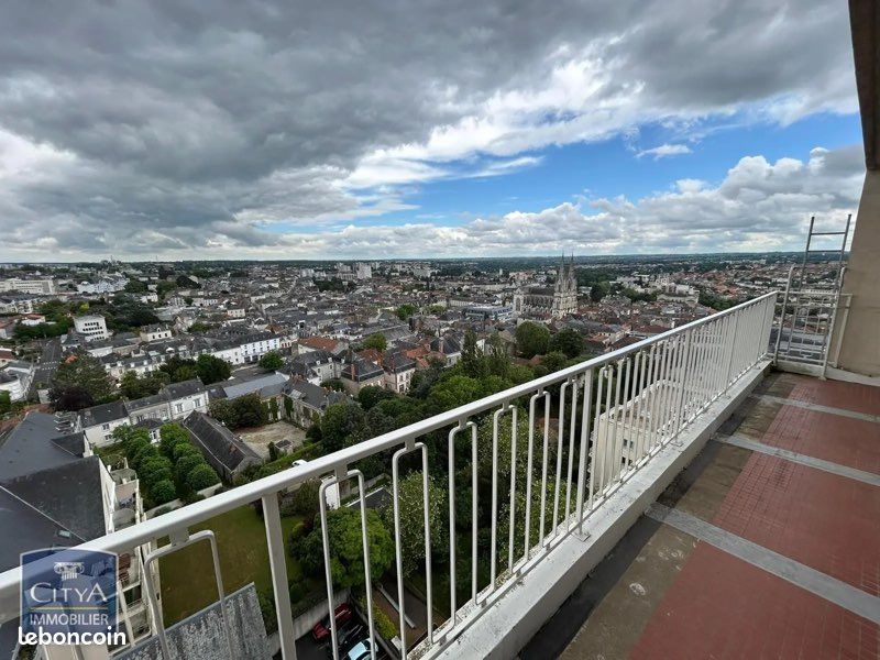 Appartement 3 pièces 90 m² · à Cholet · 90 m² · 800 €