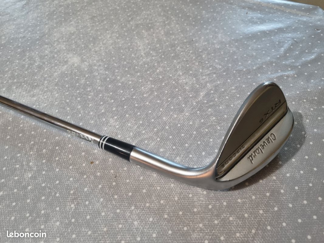 Club Cleveland CG15 56°, Sand Wedge, 10 Rainures Zippées, Tige Acier, Droitier