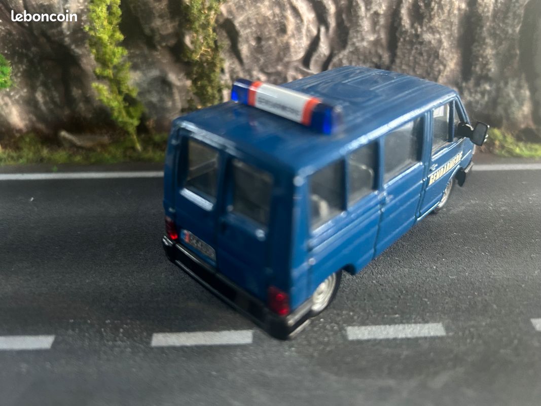 SOLIDO CAMION RENAULT 180 Shelter armée française N°112 EUR 12,00 - FR