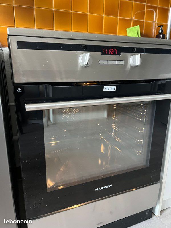 Cuisinière électrique Thomson TIMP61.3WH - DARTY Réunion