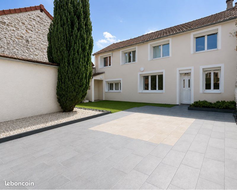 Maison 6 pièces 100 m² · à Chanteloup-les-Vignes · 100 m² · 349 000 €